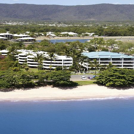 Roydon Beachfront Apartments Trinity Beach Eksteriør billede