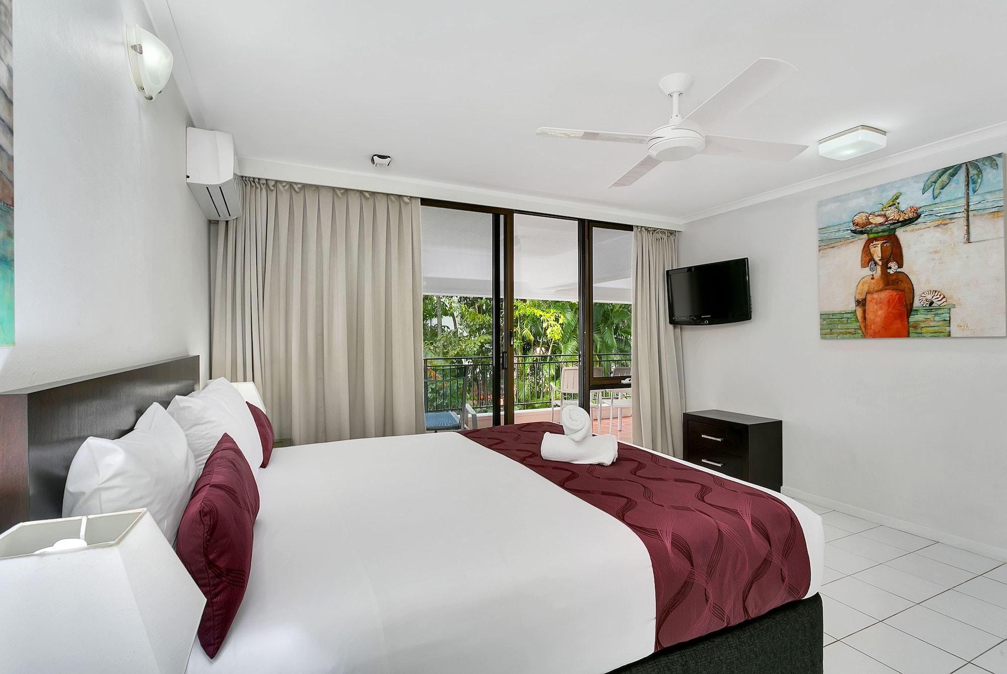 Roydon Beachfront Apartments Trinity Beach Eksteriør billede