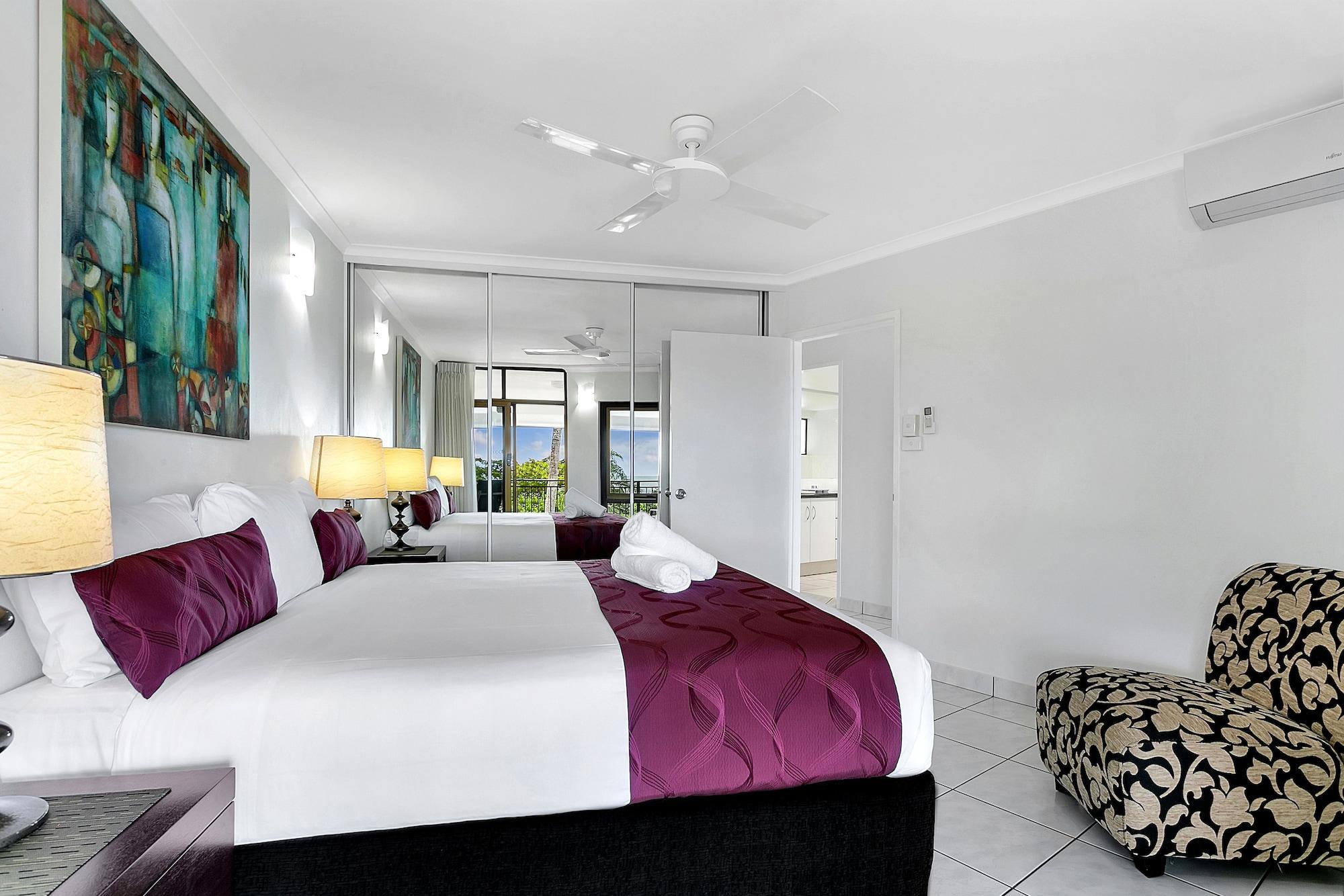 Roydon Beachfront Apartments Trinity Beach Eksteriør billede